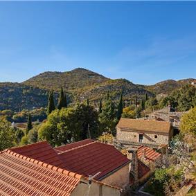 4 Bedroom Villa with pool and terrace near Dubrovnik, Sleeps 8